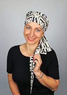 Šátek Silk písmena.jpg